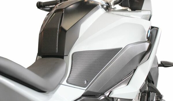 BMW S1000XR 2020 TechSpec Tankpad..jpg