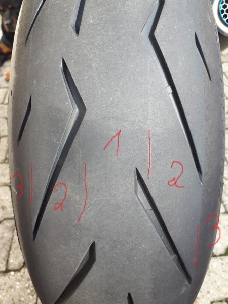 Hinterreifen Pirelli Diablo Rosso Corsa 2.png