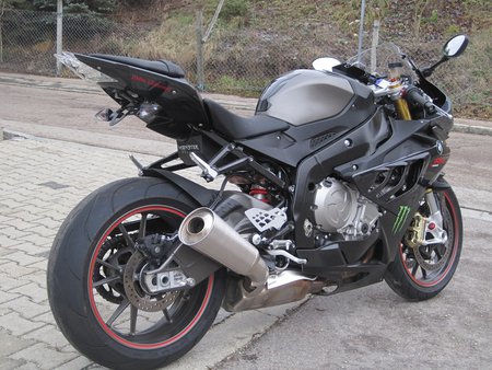 BMW S1000RR mit KZ-Halter Variante 1, Bild 2.JPG