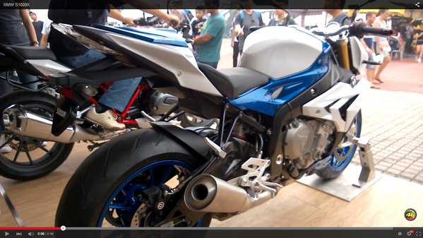 s1000r blauweiß 1b.jpg