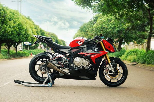 bmw-s1000r-2015-voi-ban-do-cuc-chat-cua-biker-viet-1450489101-5674b50d125ef.jpg