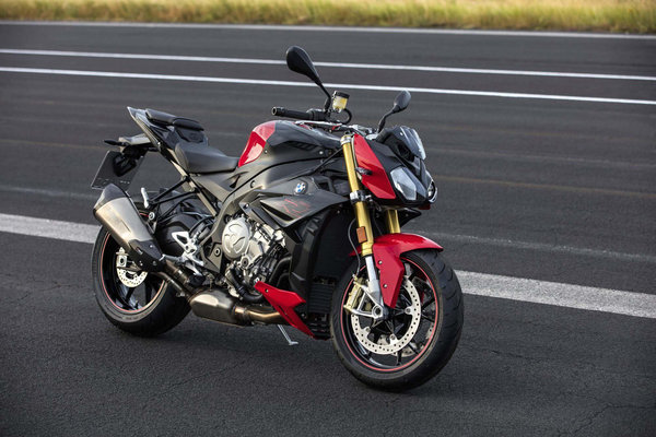 bmw-s1000r-2017b.jpg