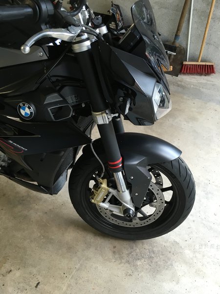 BMW.jpg